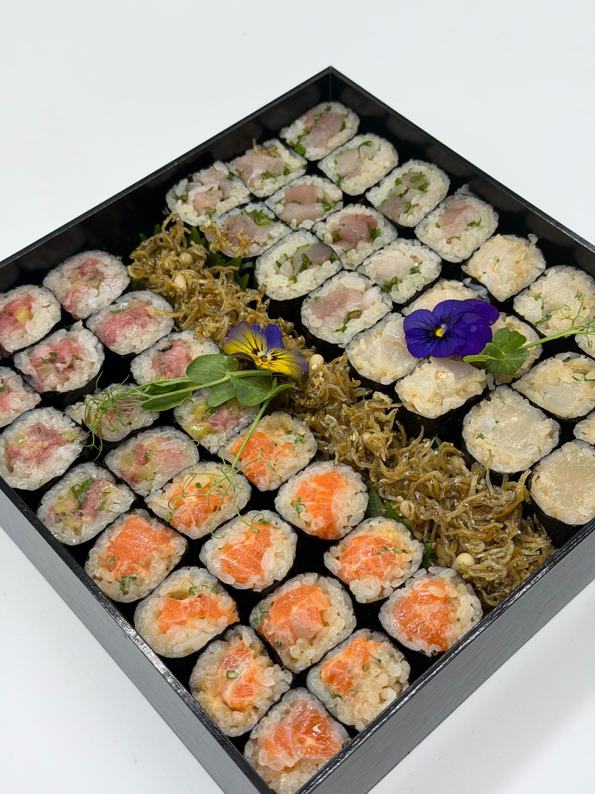 Scallop/Spicy Scallop Roll